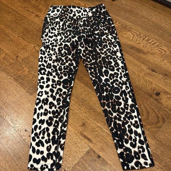 Betsy Johnson Women’s Leggings Brown and White Size Small - Picture 3 of 4